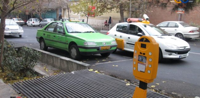 تجهیز معابر شلوغ کرج به دستگاه پارکومتر