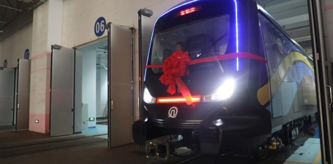 نخستین قطار فیبرکربنی جهان حرکت کرد