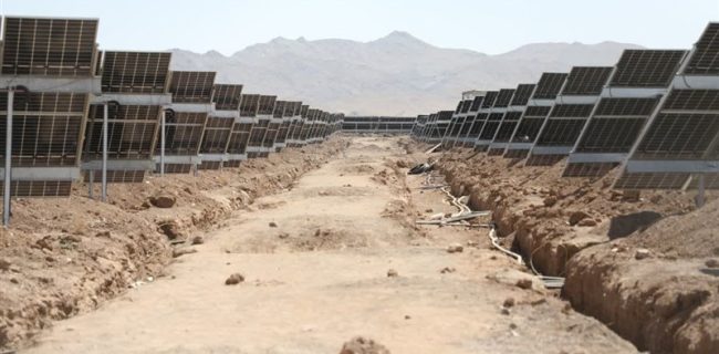 نیروگاه خورشیدی اشتهارد آماده بهره‌برداری شد